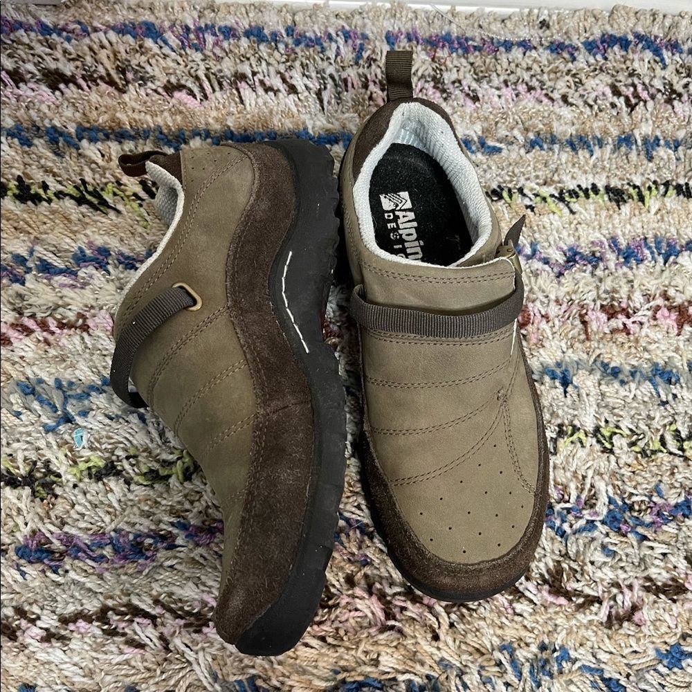 Teva women’s suede alpine design shoes‎